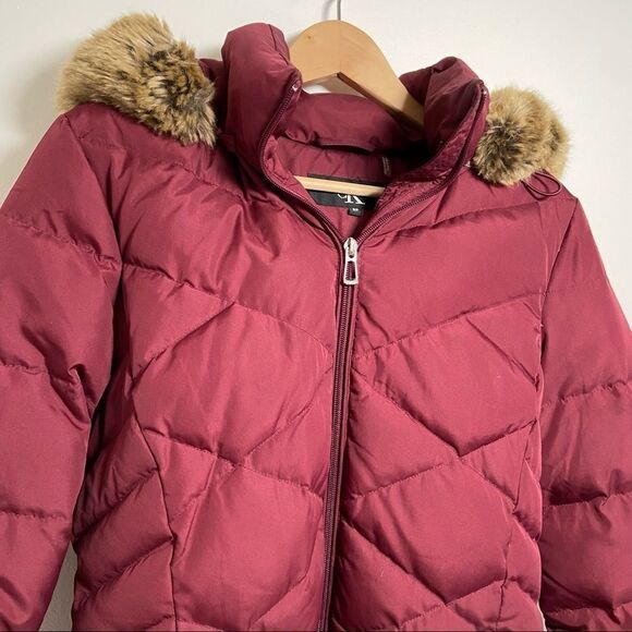 Calvin Klein Down Puffer Coat with Faux Fur Hood Burgundy Small - Picture 4 of 7